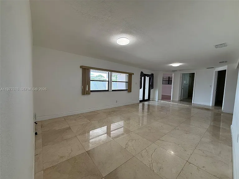1585 W 53rd St — Photo 7