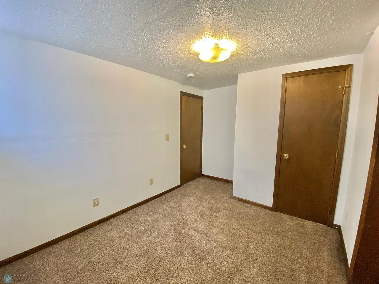2 bed, 800 sqft, $1,025 — Photo 3