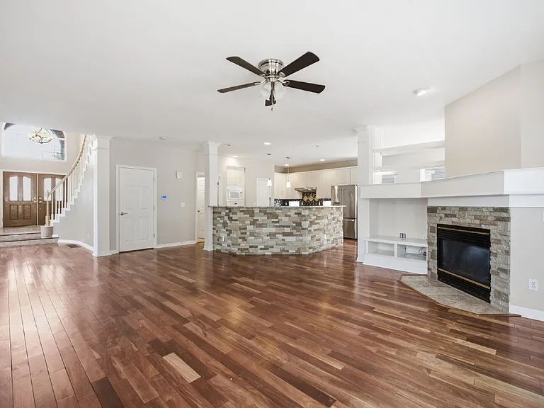 10505 White Pine Dr — Photo 8