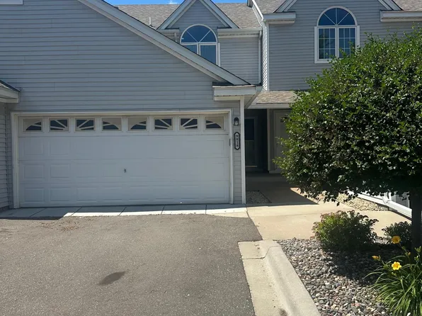 9818 Palm St NW, Coon Rapids, MN 55433