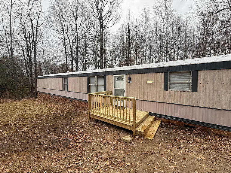 381 Old Hickory Ln — Photo 1