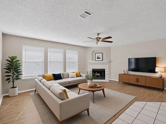 3rd image of 1207 Aberdeen Dr