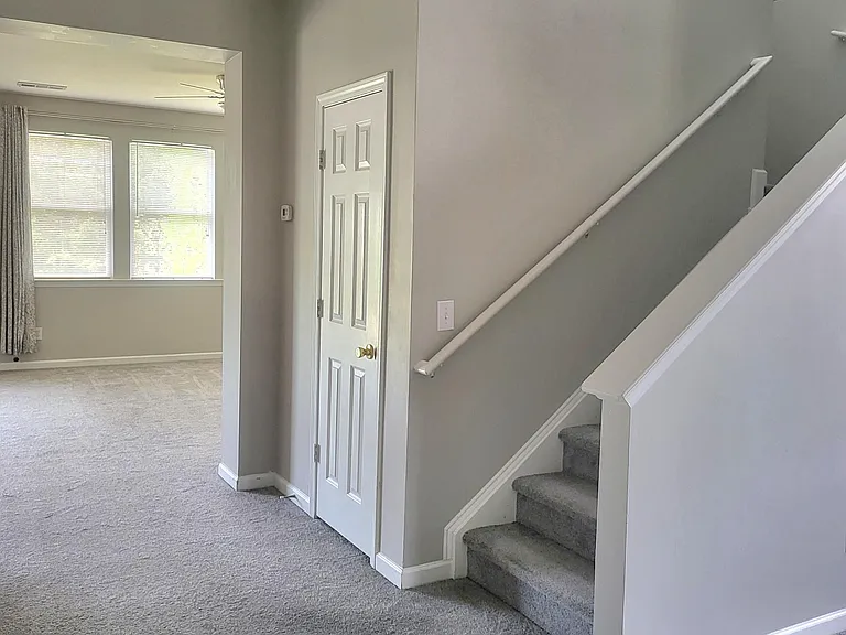 1113 Sparkling Cove Dr — Photo 7