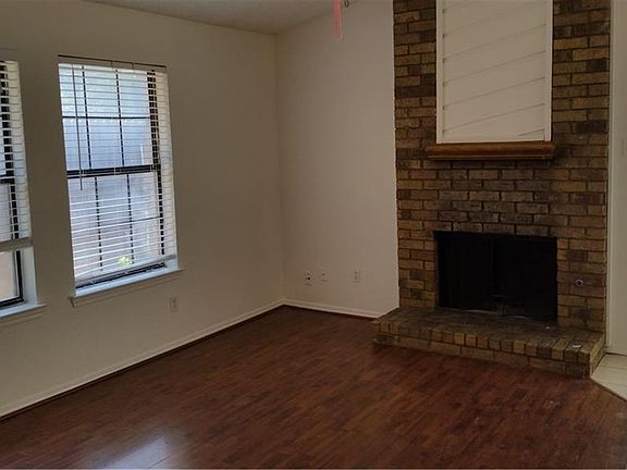 2nd image of 8618/8620 Holly St