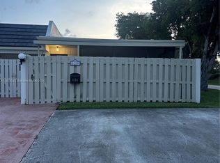 8104 SW 82nd Pl #8104, Miami, FL 33143