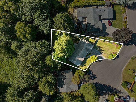 3rd image of 2228 Tandem Court SE