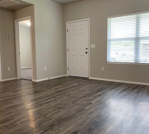 3rd image of 5002 W Claxton Cir