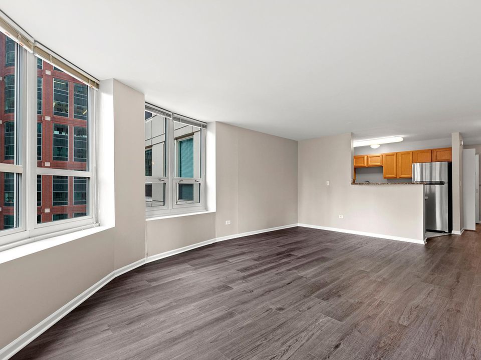 1st image of 345 N La Salle Dr APT 907