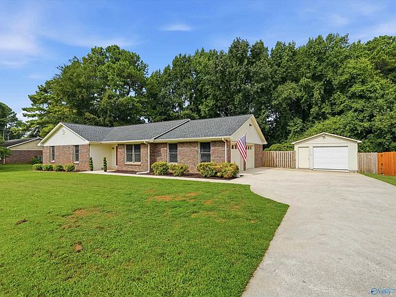 3rd image of 13419 Wendy Dr