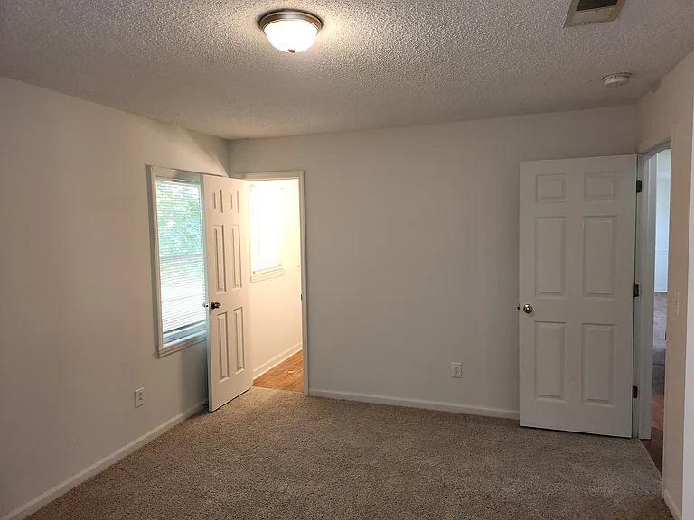 4634 Manchester Dr — Photo 14