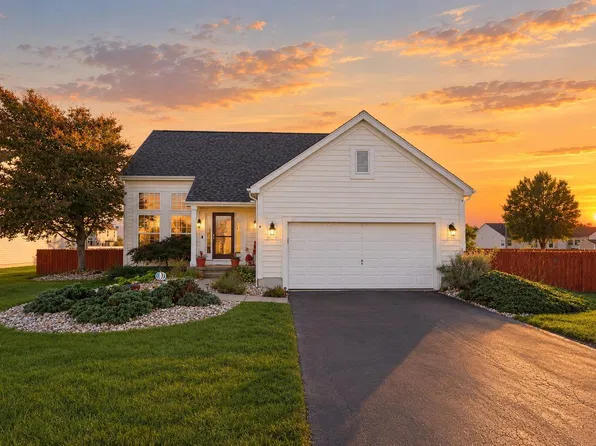 415 Hillcrest Dr, Circleville, OH 43113