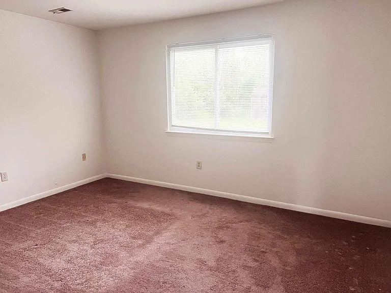 180 Michele Way #1 — Photo 3
