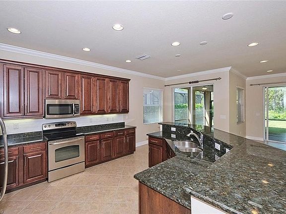 4th image of 11152 Sparkleberry Dr