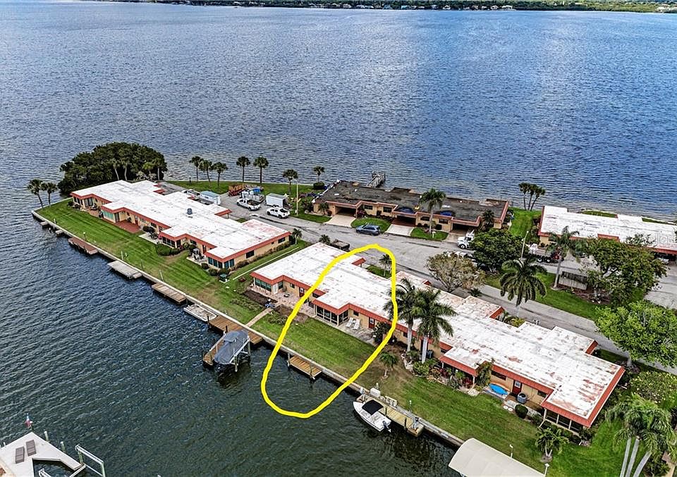 1st image of 3848 Catalina Dr #129