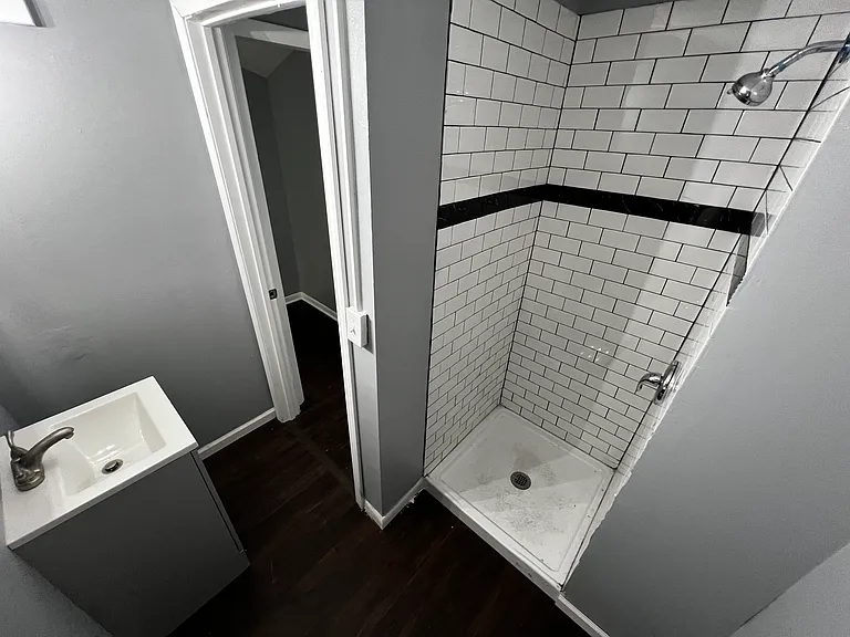 620 Paris Ave — Photo 19