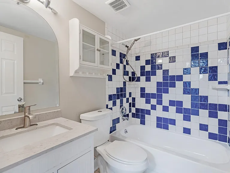 Restroom1