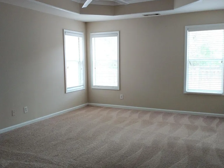 2390 Manor Oak Ct — Photo 9