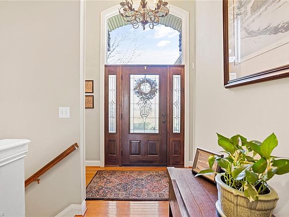 4th image of 808 Glendevon Ct