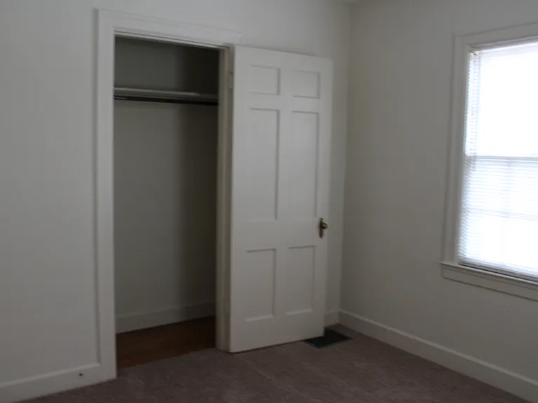 1574 Elizabeth St — Photo 4