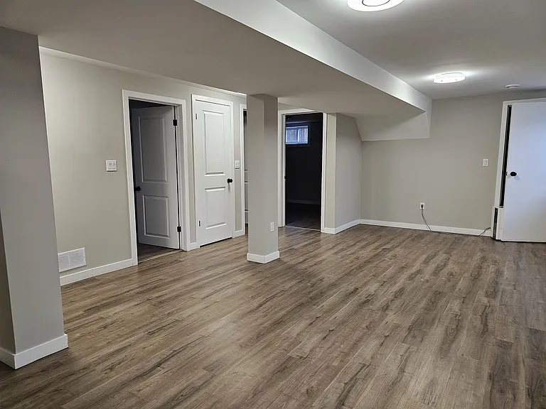 232 Vansickle Rd — Photo 2