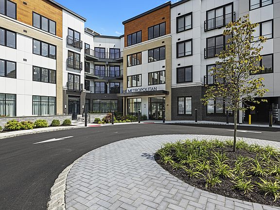 5th image of 92 Millburn Ave #317