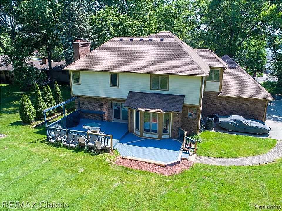 2nd image of 4707 Driftwood Dr