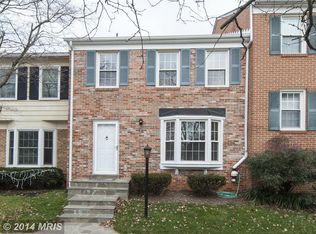 16 Chantilly Ct, Rockville, MD 20850