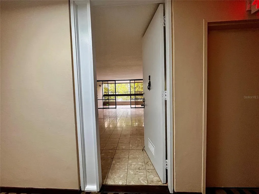 3 bed, 2.0 bath, 1664 sqft, $2,000 — Photo 3