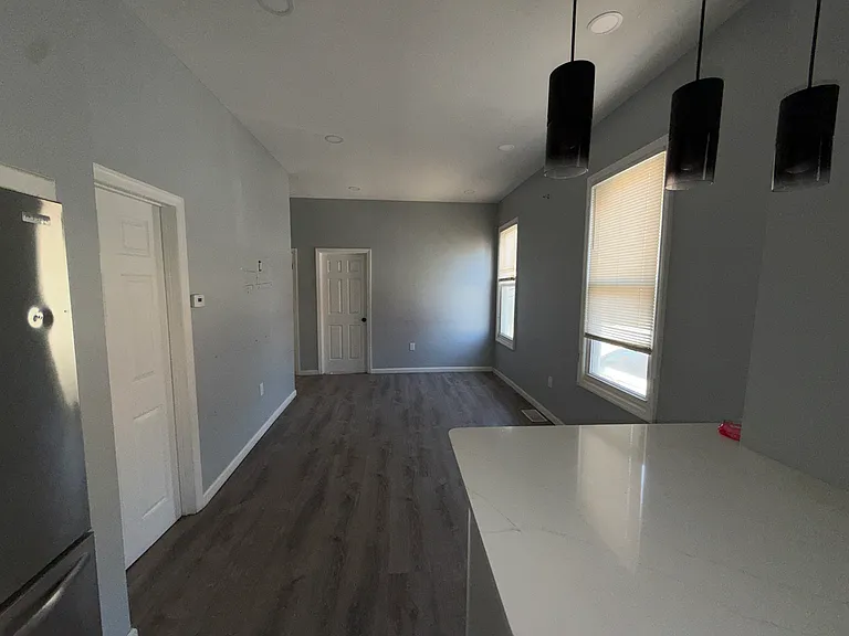 331 Marshall St #1 — Photo 10