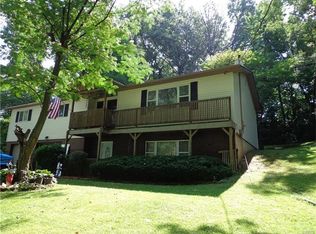 398 Valley Dr, East Alton, IL