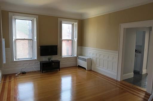 2nd image of 292 Commonwealth Ave #11