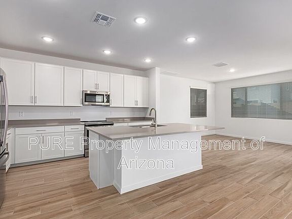 4th image of 7408 W State Ave