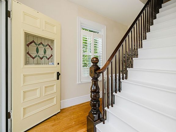 3rd image of 849 Union St