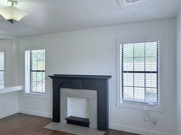 2600 NW 12th St APT 3