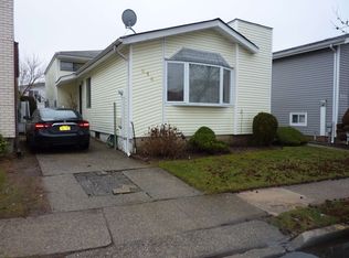 315 Green Valley Rd, Staten Island, NY 10312