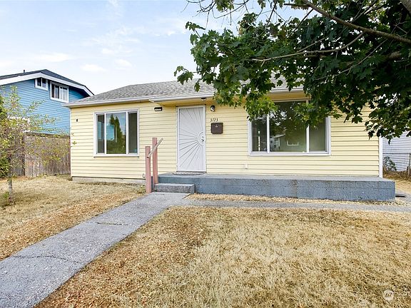 2nd image of 3723 E Spokane Street