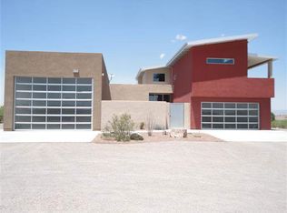 405 Roadrunner Cir, Elephant Butte, NM 87935