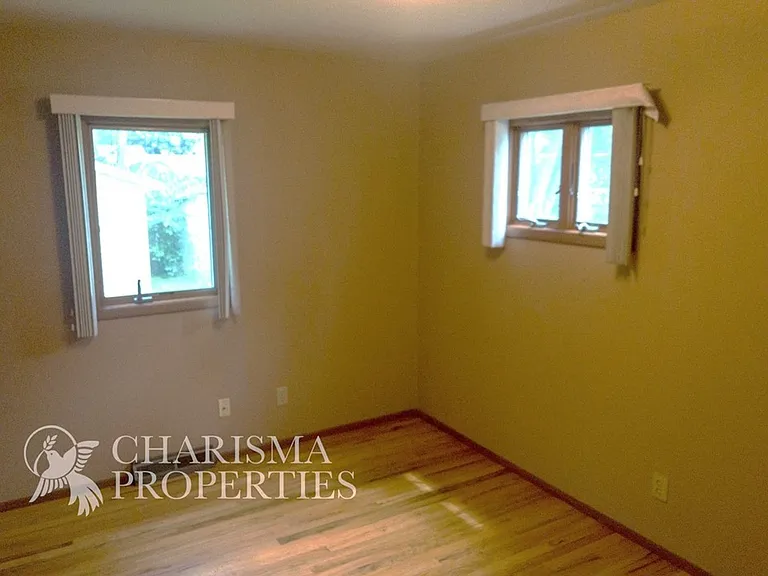 3004 S West Ave — Photo 19