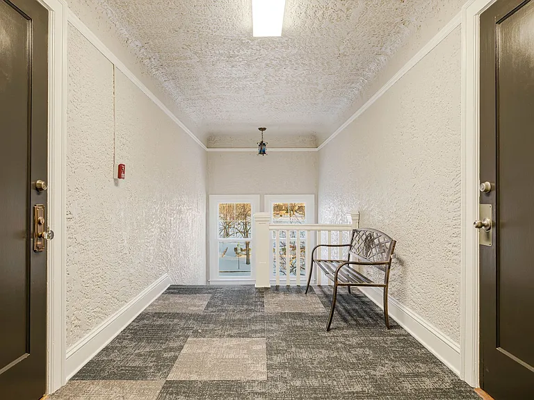 Frances Apts — Photo 7