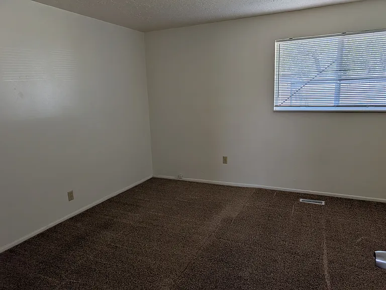 1347 E Fort Union Blvd #16 — Photo 7