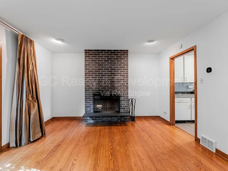 5217 S University Ave #C — Photo 4