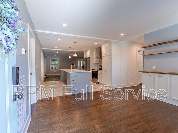 5th image of 1021 College Ave Unit A