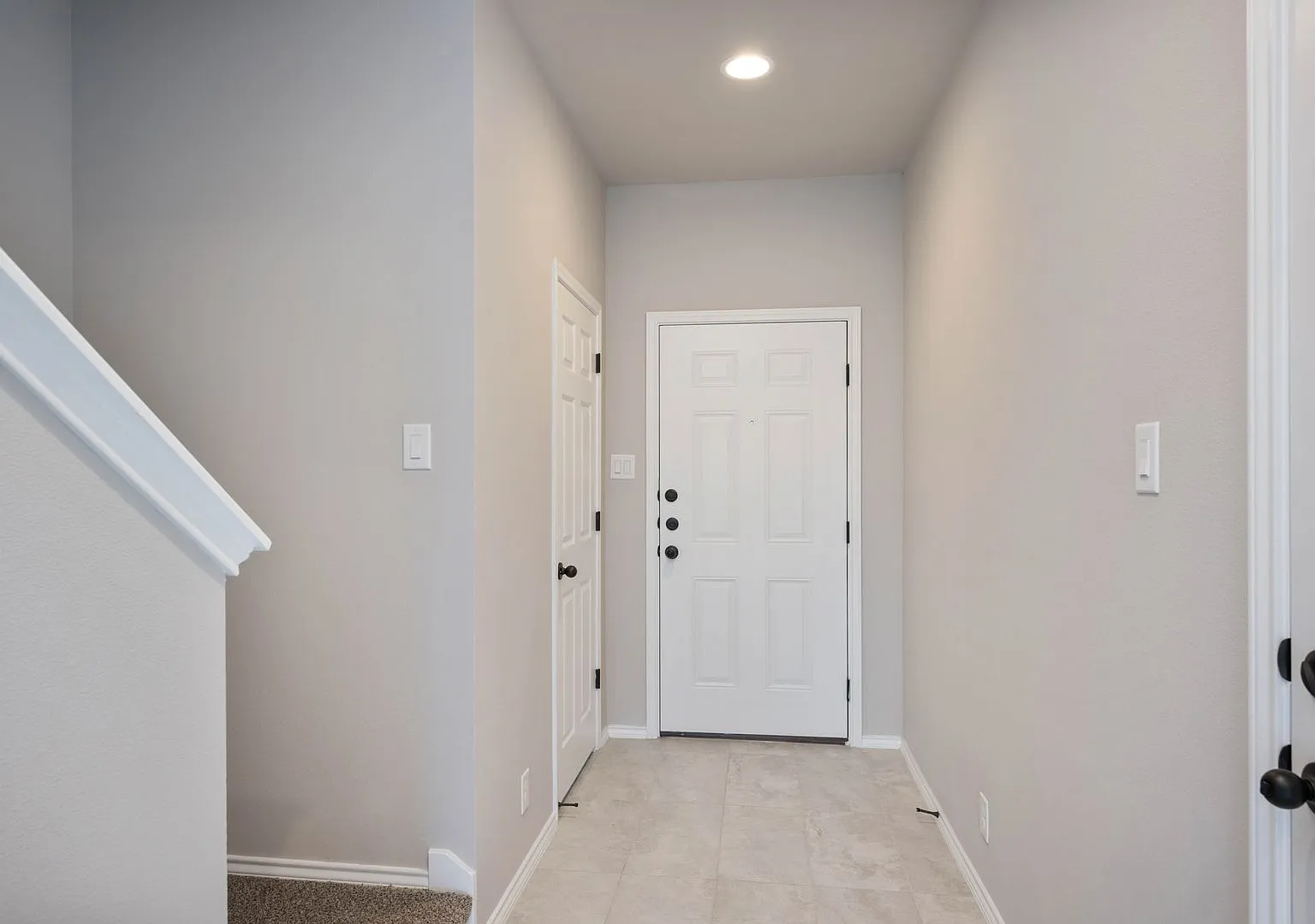 Valentina Way 8607 — Photo 3