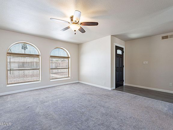 4th image of 2502 E MALIBU Drive