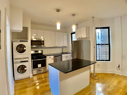 Rented by Bohemia Realty Group | media 2