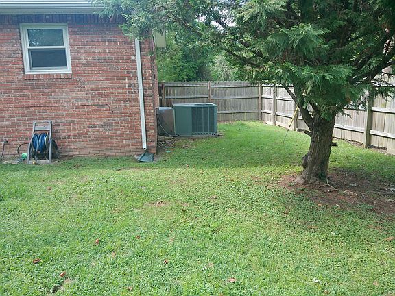 5th image of 444 Cindy Dr