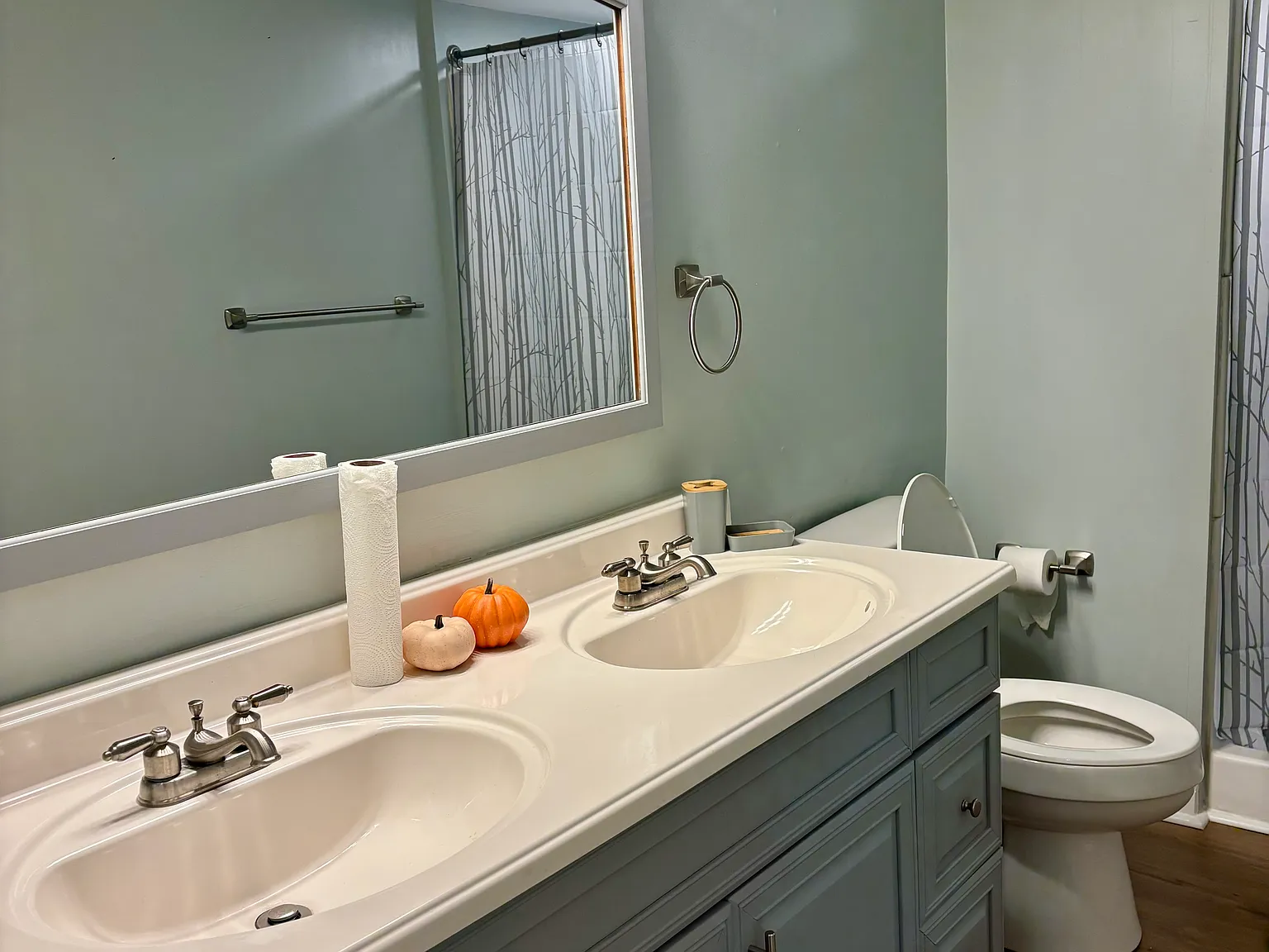 2 bed, 1854 sqft, $2,650 — Photo 4