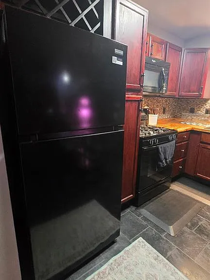 23400 Reynolds Ave — Photo 10