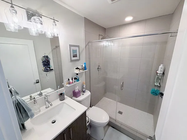 503B NE 72nd St — Photo 29