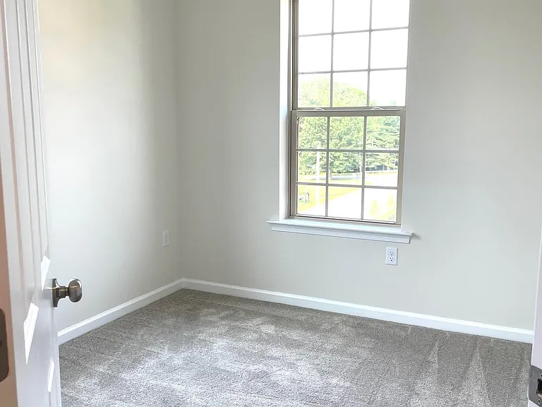 33 Cortland Ct — Photo 7